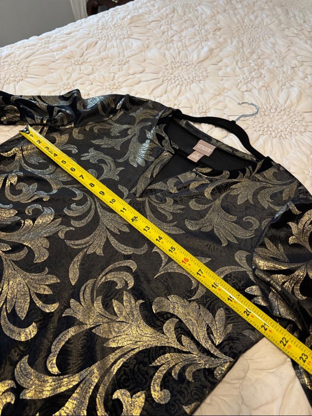 NWOT Chico's Elegant Black and Gold Top - Picture 5 of 7